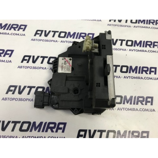 Замок двери передней правой Opel Corsa D HB 5дв. 2006-2014 13258279